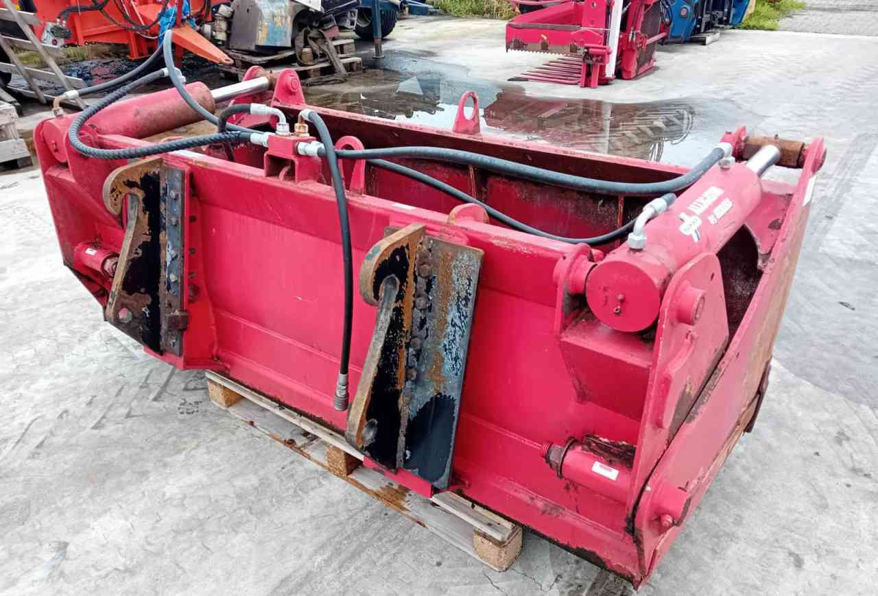 Redrock Allround 85-200 kuilhapper Volvo L30 aansl. voermachines - السيلاج الآلات: صور 3 Redrock Allround 85-200 kuilhapper Volvo L30 aansl. voermachines - السيلاج الآلات: صور 3