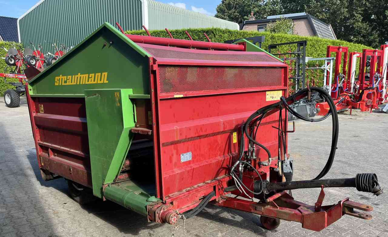 Strautmann BVW Blokkenwagen doseerwagen voermachines - آلة خلط وتوزيع الأعلاف: صور 4 Strautmann BVW Blokkenwagen doseerwagen voermachines - آلة خلط وتوزيع الأعلاف: صور 4