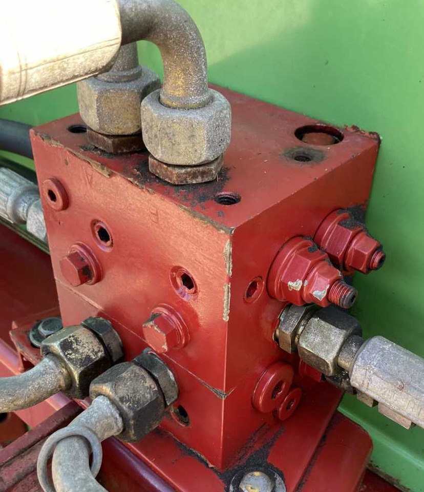 Strautmann Hydrofox HK3 kuilsnijder kuilvoersnijder U snijder voermachines - السيلاج الآلات: صور 4 Strautmann Hydrofox HK3 kuilsnijder kuilvoersnijder U snijder voermachines - السيلاج الآلات: صور 4