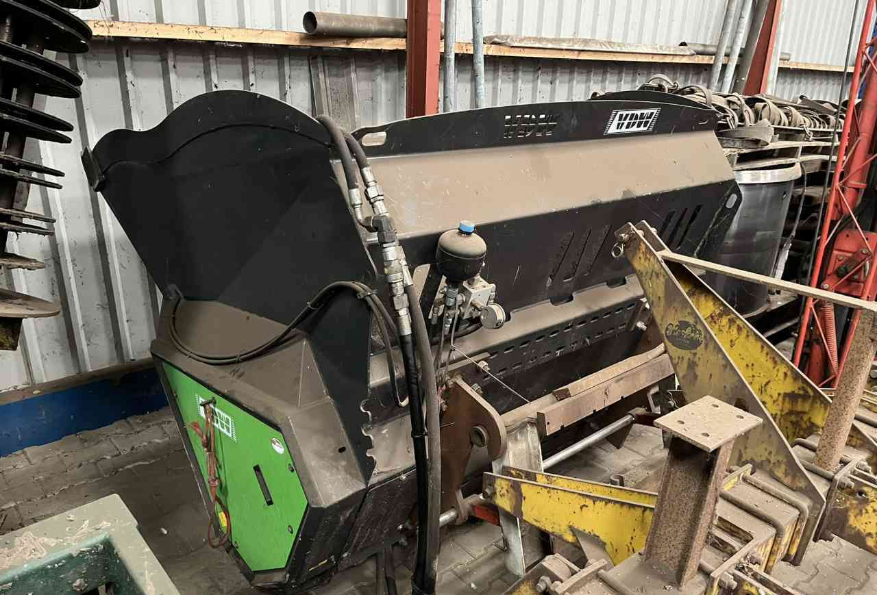 الات ومعدات معاملات مابعد الحصاد VDW Bietensnijder, vergruizer, snipperraar, voermachines: صور 1