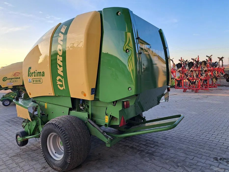 Krone Fortima V 1500 MC - مكبس القش الدائري: صور 3 Krone Fortima V 1500 MC - مكبس القش الدائري: صور 3