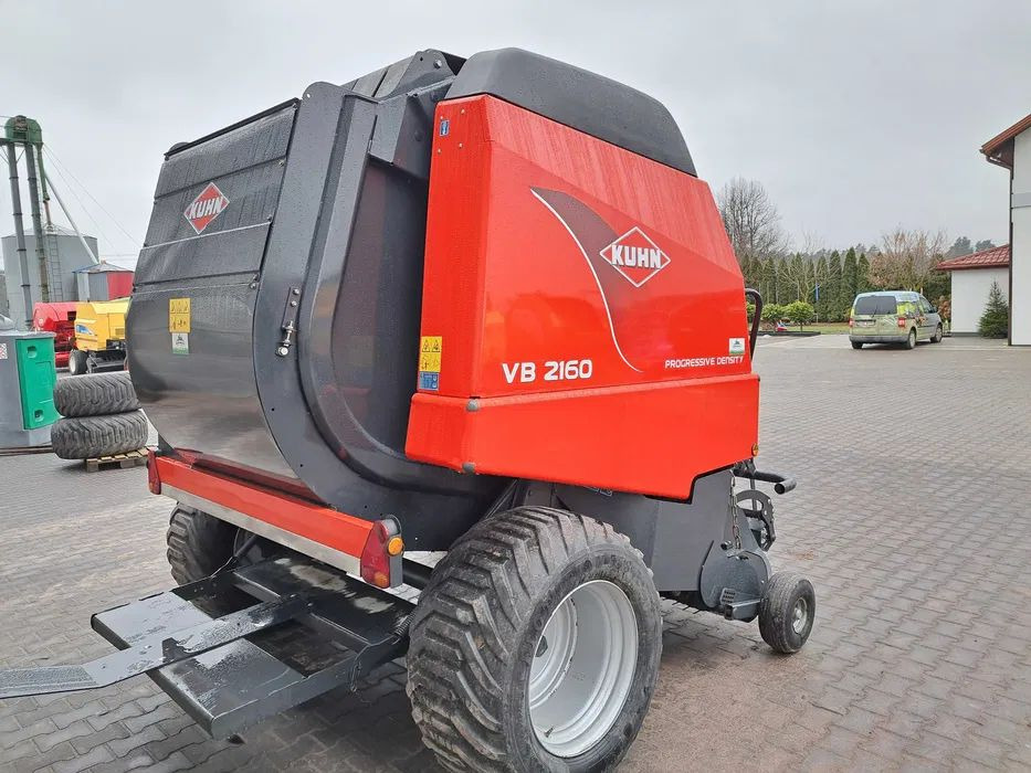 Kuhn VB 2160 - مكبس القش الدائري: صور 4 Kuhn VB 2160 - مكبس القش الدائري: صور 4