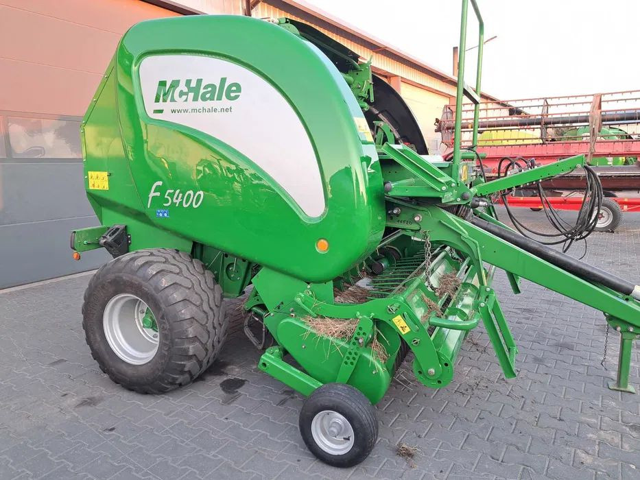 Mchale 5400C - مكبس القش الدائري: صور 1 Mchale 5400C - مكبس القش الدائري: صور 1