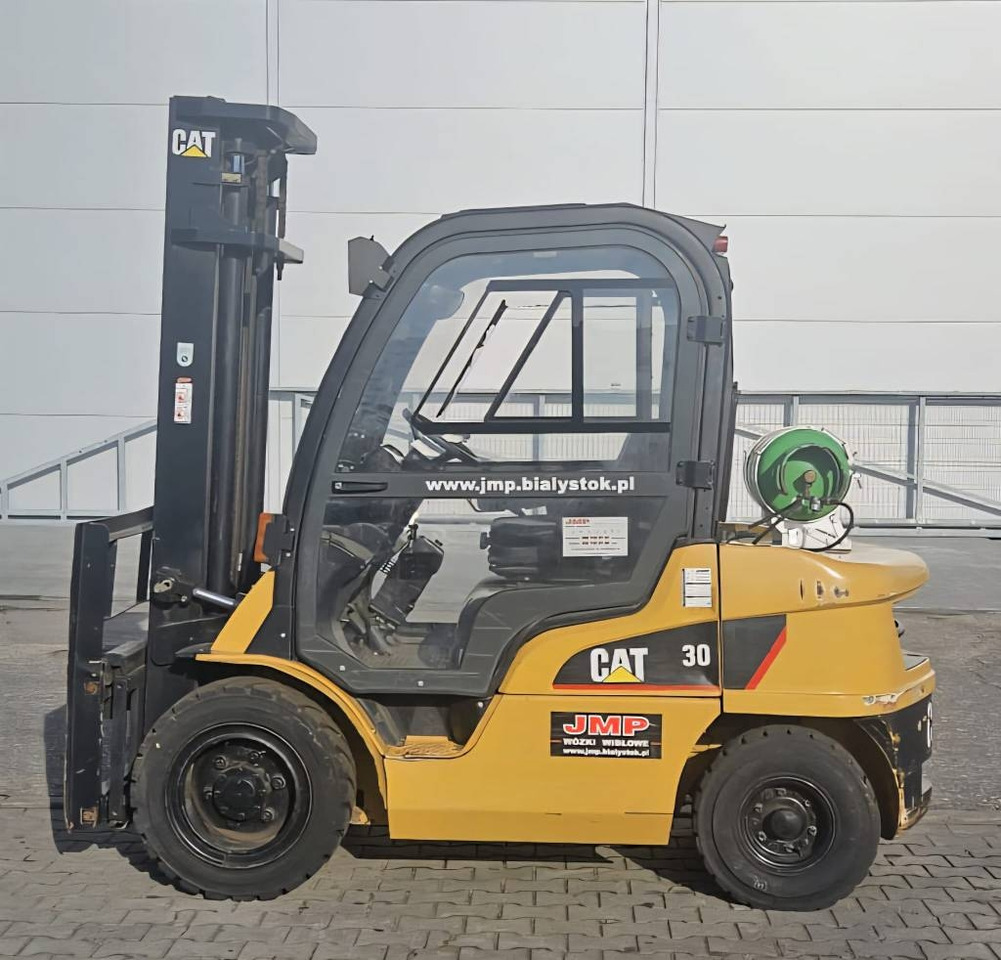 CAT GP 30 N - رافعة شوكية تعمل بالغاز: صور 3 CAT GP 30 N - رافعة شوكية تعمل بالغاز: صور 3