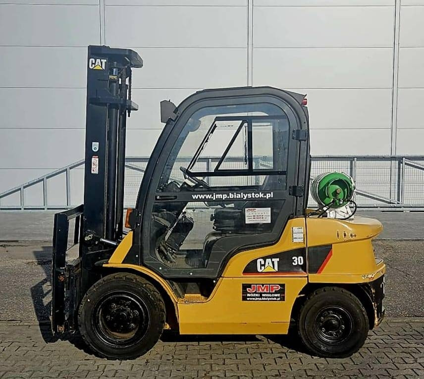 CAT GP 30 N - رافعة شوكية تعمل بالغاز: صور 1 CAT GP 30 N - رافعة شوكية تعمل بالغاز: صور 1