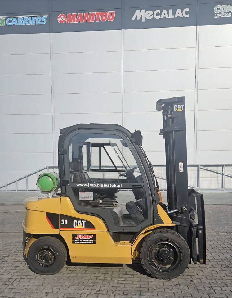 CAT GP 30 N - رافعة شوكية تعمل بالغاز: صور 4 CAT GP 30 N - رافعة شوكية تعمل بالغاز: صور 4