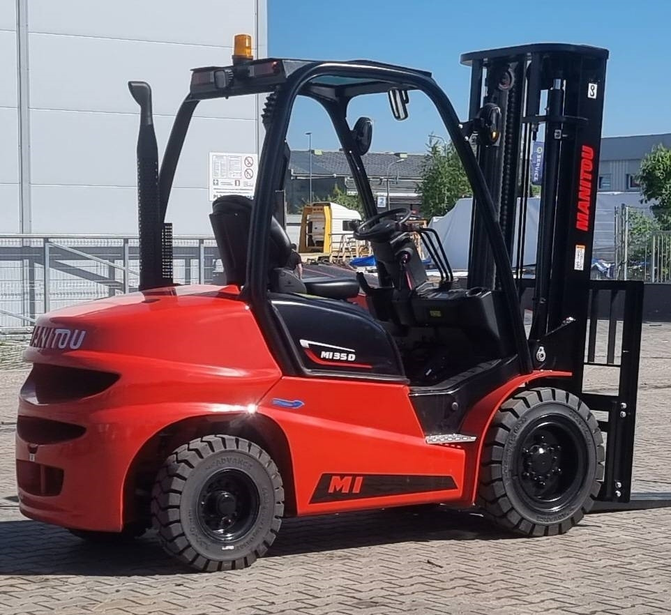 Manitou MI 35 D UNUSED - رافعة شوكية ديزل: صور 2 Manitou MI 35 D UNUSED - رافعة شوكية ديزل: صور 2