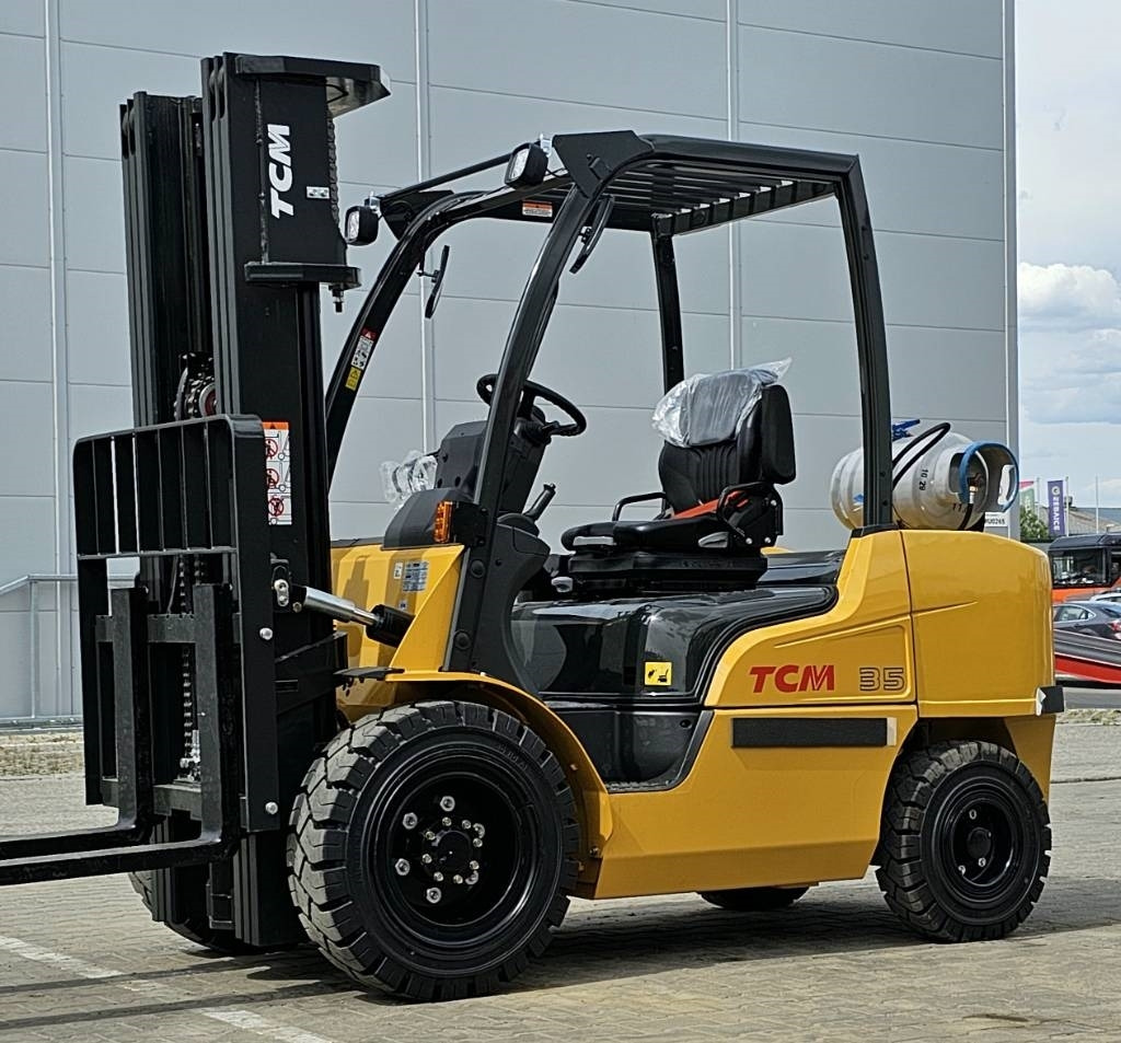 TCM FGE35-E2 BRAND NEW TR4300mm - رافعة شوكية تعمل بالغاز: صور 5 TCM FGE35-E2 BRAND NEW TR4300mm - رافعة شوكية تعمل بالغاز: صور 5