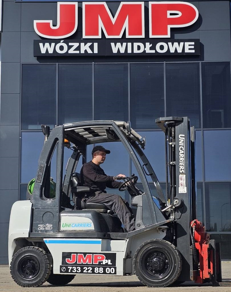 UniCarriers U1D2A25LQ DX25 LPG - رافعة شوكية تعمل بالغاز: صور 5 UniCarriers U1D2A25LQ DX25 LPG - رافعة شوكية تعمل بالغاز: صور 5