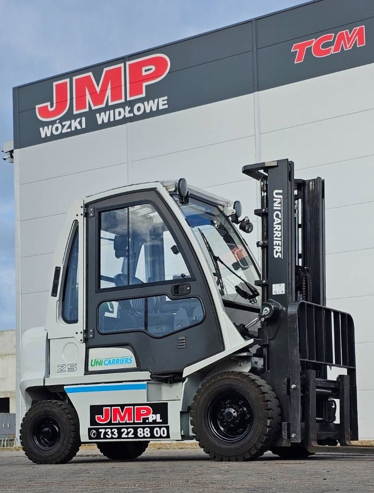 UniCarriers U1D2A25LQ DX25 - رافعة شوكية تعمل بالغاز: صور 1 UniCarriers U1D2A25LQ DX25 - رافعة شوكية تعمل بالغاز: صور 1