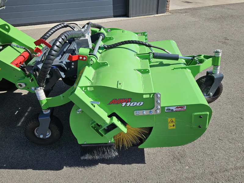 Avant 1100 Borstel met opvangbak - ملحقات - الآلات والماكينات الزراعية: صور 3 Avant 1100 Borstel met opvangbak - ملحقات - الآلات والماكينات الزراعية: صور 3
