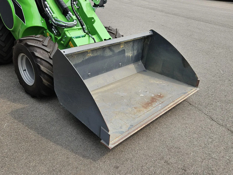 Avant xvieuw 135cm Grondbak - بكت - الآلات والماكينات الزراعية: صور 3 Avant xvieuw 135cm Grondbak - بكت - الآلات والماكينات الزراعية: صور 3
