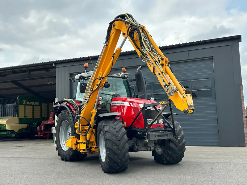 Massey Ferguson 6713S Dyna 6 - جرار: صور 1 Massey Ferguson 6713S Dyna 6 - جرار: صور 1