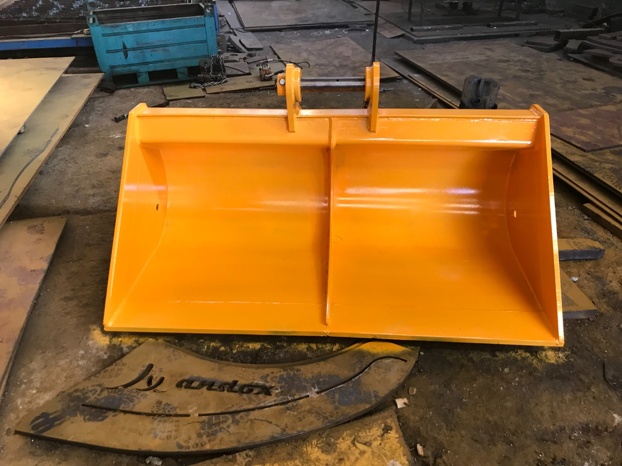 Volvo - بكت شيول - آلات البناء: صور 2 Volvo - بكت شيول - آلات البناء: صور 2