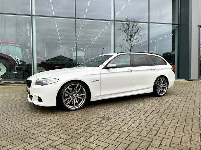 BMW m550xd super compleet! - سيارة: صور 1 BMW m550xd super compleet! - سيارة: صور 1