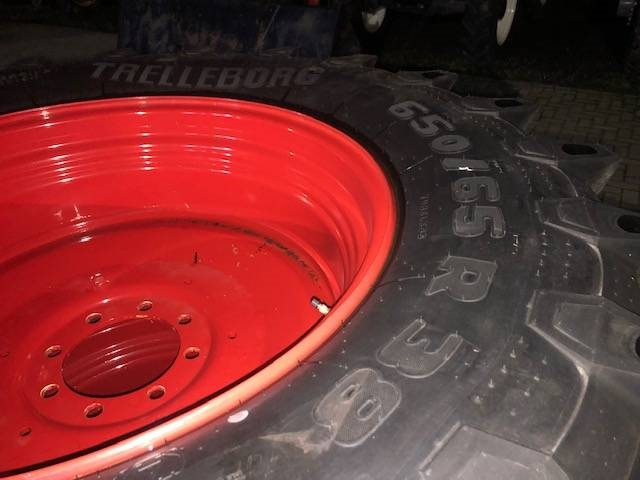 Trelleborg 650/65 R38 + 540/65 R28 TM800 - الإطارات والجنوط - الآلات والماكينات الزراعية: صور 4 Trelleborg 650/65 R38 + 540/65 R28 TM800 - الإطارات والجنوط - الآلات والماكينات الزراعية: صور 4