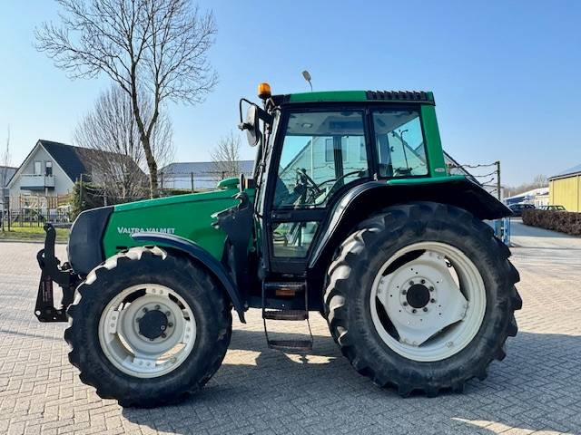 Valtra 6650 Hitech, FH+PTO, 8265 uur! - جرار: صور 4 Valtra 6650 Hitech, FH+PTO, 8265 uur! - جرار: صور 4