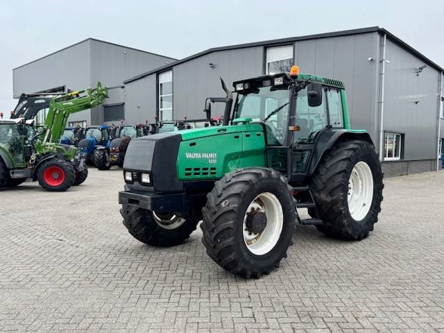 Valtra 8350 Hitech - جرار: صور 3 Valtra 8350 Hitech - جرار: صور 3