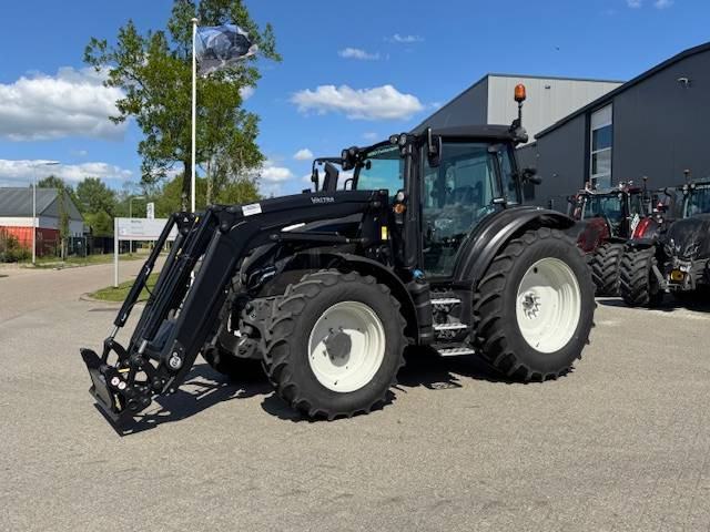 Valtra G125 Ecopower Active, 115 uur!! FH+PTO+Voorlader - جرار: صور 1 Valtra G125 Ecopower Active, 115 uur!! FH+PTO+Voorlader - جرار: صور 1