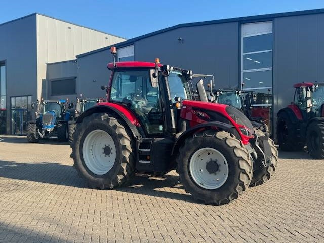 Valtra N134 Hitech - جرار: صور 4 Valtra N134 Hitech - جرار: صور 4
