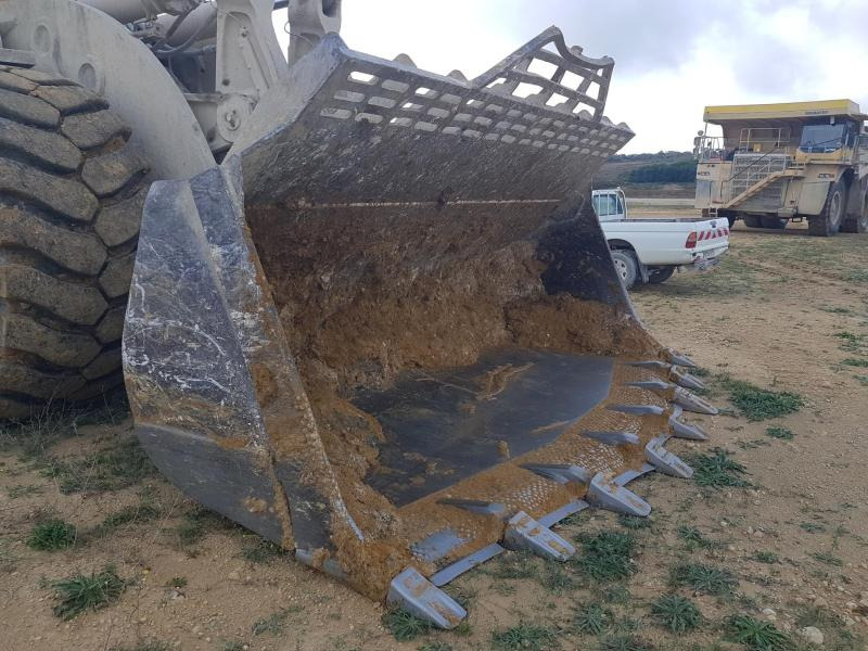 اللودر بعجل Caterpillar 992D: صور 11