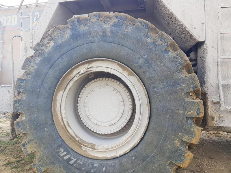 اللودر بعجل Caterpillar 992D: صور 21