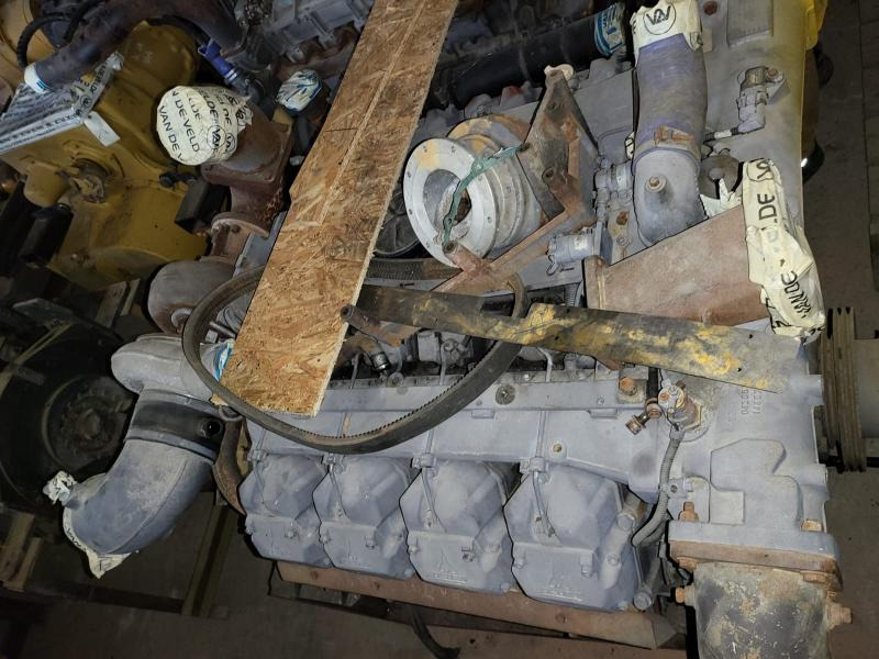 Deutz CD 2015 V08 - المحرك - آلات البناء: صور 3 Deutz CD 2015 V08 - المحرك - آلات البناء: صور 3