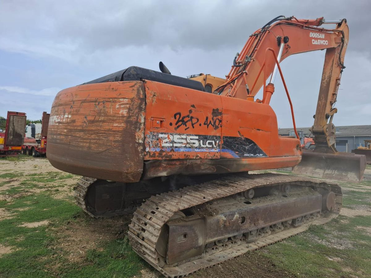 Doosan SOLAR 255LC-V - حفارات زحافة: صور 5 Doosan SOLAR 255LC-V - حفارات زحافة: صور 5