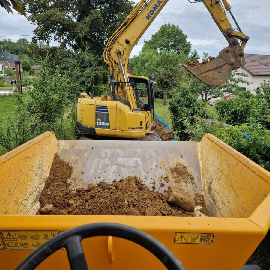 Komatsu PC138US-8 - حفارات زحافة: صور 3 Komatsu PC138US-8 - حفارات زحافة: صور 3