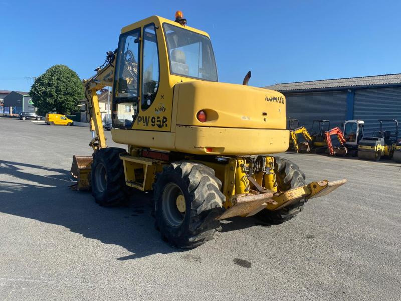 Komatsu PW95 - حفارة على عجلات: صور 2 Komatsu PW95 - حفارة على عجلات: صور 2