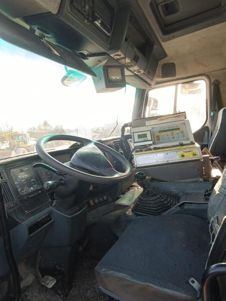 موزع الأسفلت Renault: صور 9