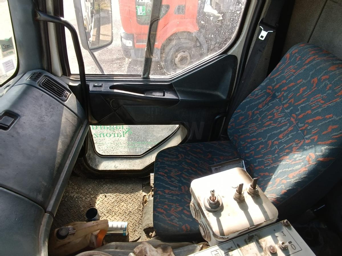 موزع الأسفلت Renault: صور 11