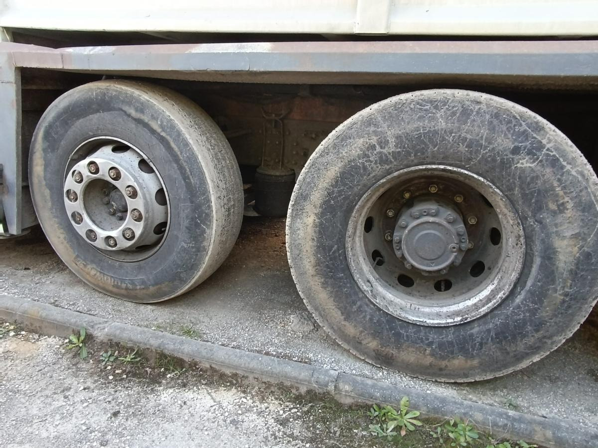 موزع الأسفلت Renault: صور 19