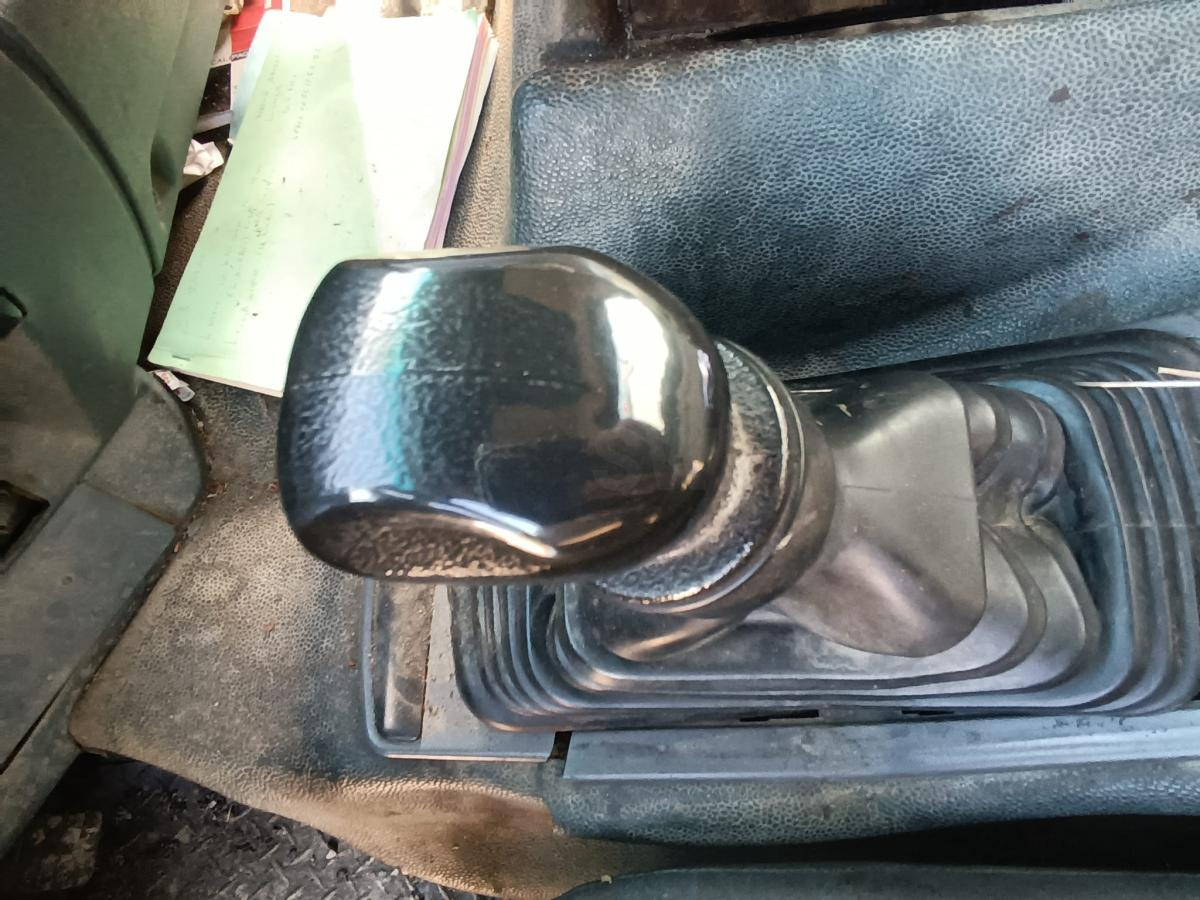 موزع الأسفلت Renault: صور 14