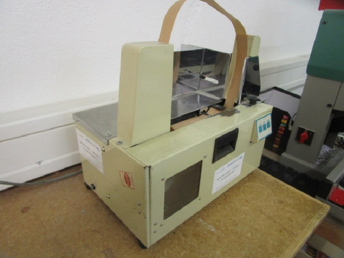 BANDEROLIERMASCHINE TANNER JC200 80 - آلة التعبئة والتغليف: صور 3 BANDEROLIERMASCHINE TANNER JC200 80 - آلة التعبئة والتغليف: صور 3