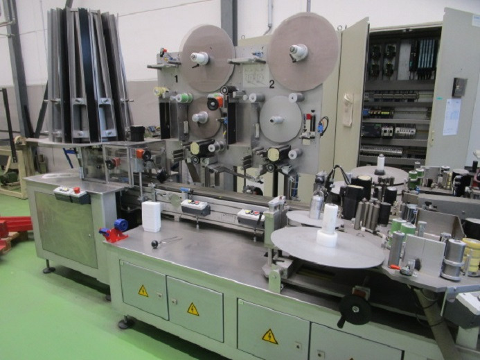 BECHER ETIKETTIERANLAGE SCHLEUTER GU 4S 6 - آلة التعبئة والتغليف: صور 4 BECHER ETIKETTIERANLAGE SCHLEUTER GU 4S 6 - آلة التعبئة والتغليف: صور 4