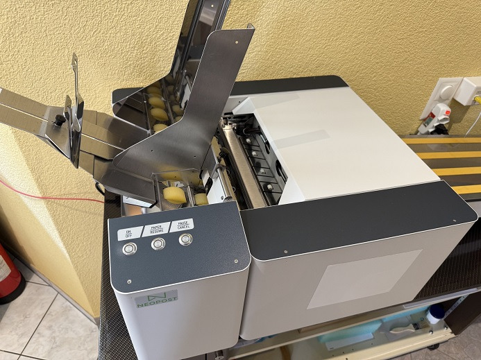 KUVERTIERMASCHINE NEOPOST AS 970 C - آلات الطباعة: صور 2 KUVERTIERMASCHINE NEOPOST AS 970 C - آلات الطباعة: صور 2