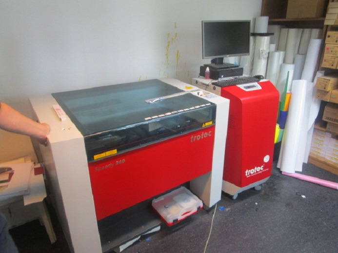 LASER CUTTER TROTEC SPEEDY 360 (Gravieren, Schneiden) - آلة قطع الورق: صور 2 LASER CUTTER TROTEC SPEEDY 360 (Gravieren, Schneiden) - آلة قطع الورق: صور 2