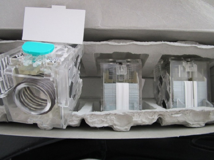 OCE TONER, FUSER OIL UND HEFTKLAMMER- KASSETTEN - قطع الغيار - آلات الطباعة: صور 2 OCE TONER, FUSER OIL UND HEFTKLAMMER- KASSETTEN - قطع الغيار - آلات الطباعة: صور 2