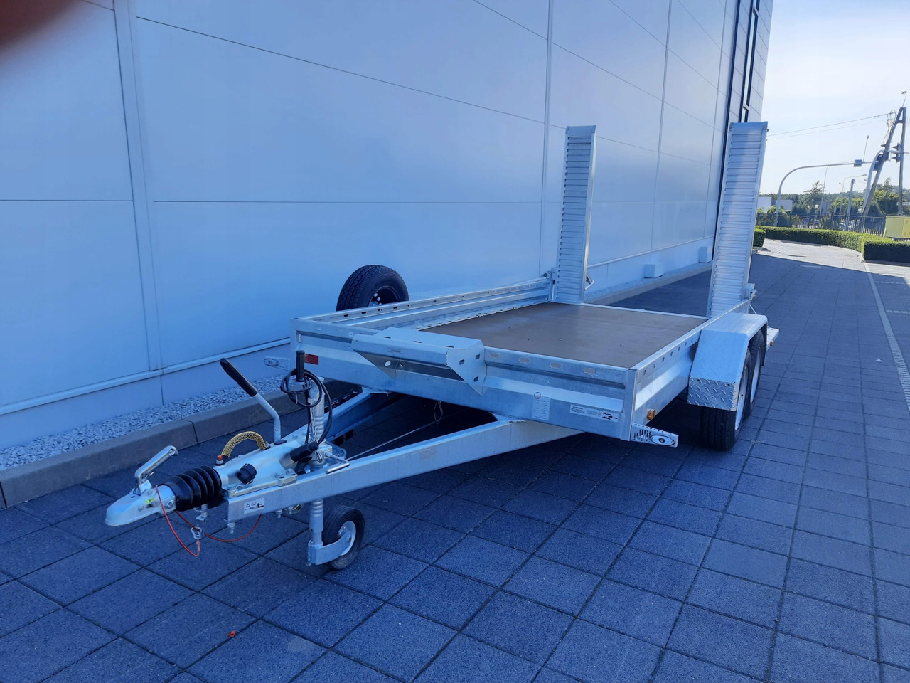 PRZYCZEPA DO KOPARKI MINIKOPARKI ŁADOWARKI Z NAJAZDAMI ALUMINIOWYMI 3500 KG / EXCAVATOR MINI EXCAVATOR LOADER TRAILER WITH ALUMINUM RAMPS 3500 KG - مقطورة لنقل المعدات: صور 2 PRZYCZEPA DO KOPARKI MINIKOPARKI ŁADOWARKI Z NAJAZDAMI ALUMINIOWYMI 3500 KG / EXCAVATOR MINI EXCAVATOR LOADER TRAILER WITH ALUMINUM RAMPS 3500 KG - مقطورة لنقل المعدات: صور 2