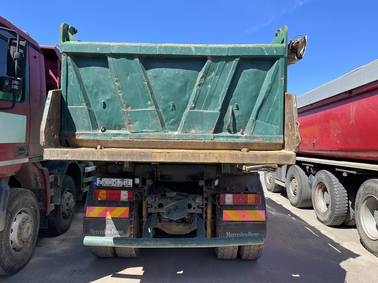 MERCEDES-BENZ Actros 3331 - قلابات: صور 3 MERCEDES-BENZ Actros 3331 - قلابات: صور 3