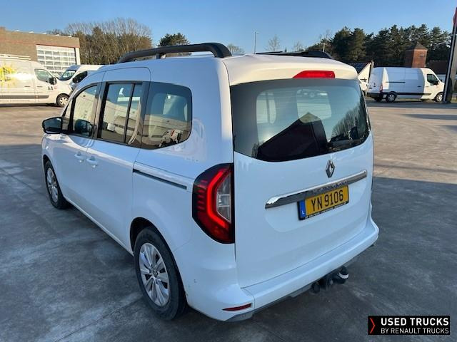 Renault Trucks Kangoo - شاحنة جرار: صور 3 Renault Trucks Kangoo - شاحنة جرار: صور 3