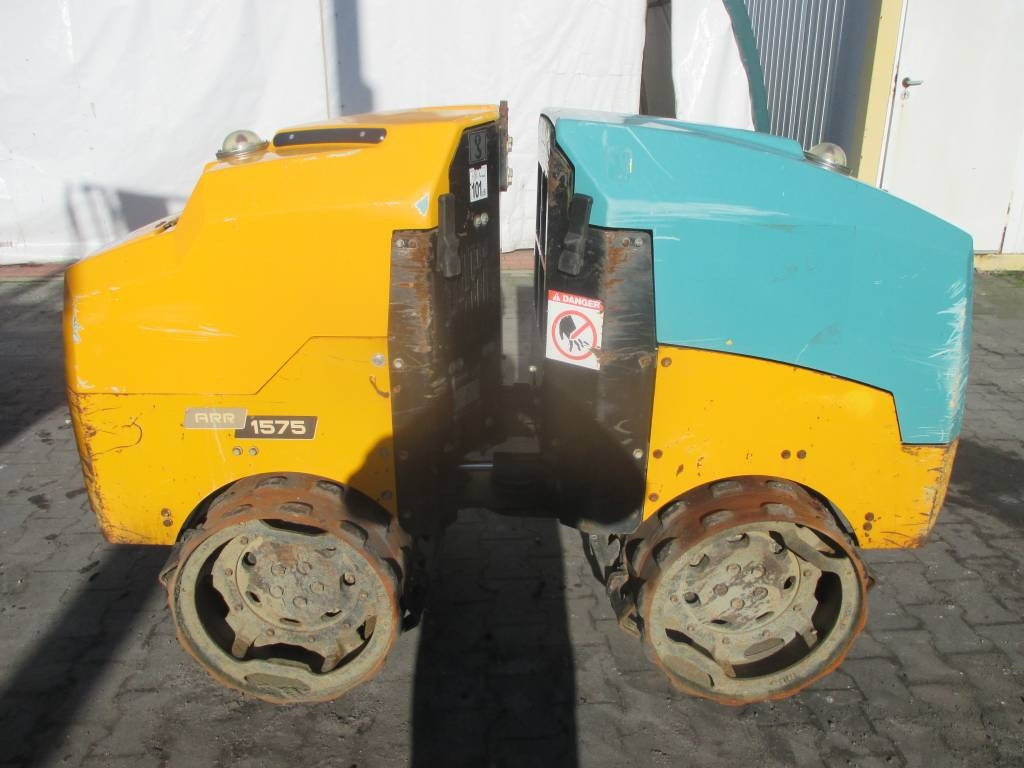 Ammann ARR 1575 - مدحلة الأسفلت: صور 1 Ammann ARR 1575 - مدحلة الأسفلت: صور 1