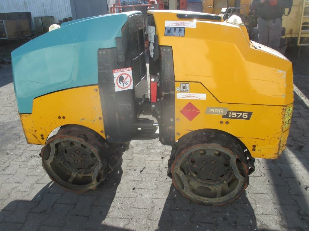 Ammann ARR 1575 - مدحلة الأسفلت: صور 5 Ammann ARR 1575 - مدحلة الأسفلت: صور 5