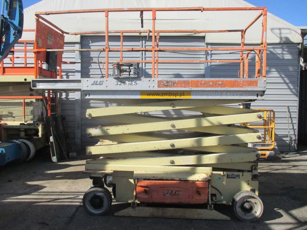 JLG 3246 ES - رافعات مقصية: صور 1 JLG 3246 ES - رافعات مقصية: صور 1