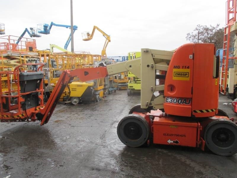 JLG E 300 AJ - رافعات سلة مفصلية: صور 5 JLG E 300 AJ - رافعات سلة مفصلية: صور 5