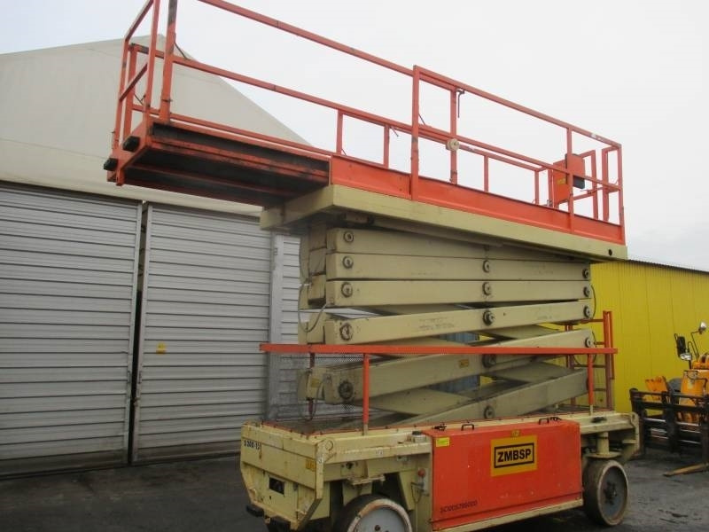 JLG Liftlux 180-12 - رافعات مقصية: صور 2 JLG Liftlux 180-12 - رافعات مقصية: صور 2