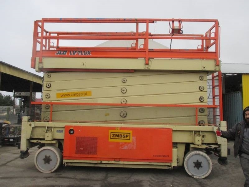 JLG Liftlux 245-12 - رافعات مقصية: صور 2 JLG Liftlux 245-12 - رافعات مقصية: صور 2