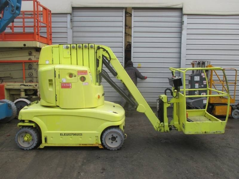 JLG Toucan 1210 - رافعات سلة مفصلية: صور 1 JLG Toucan 1210 - رافعات سلة مفصلية: صور 1