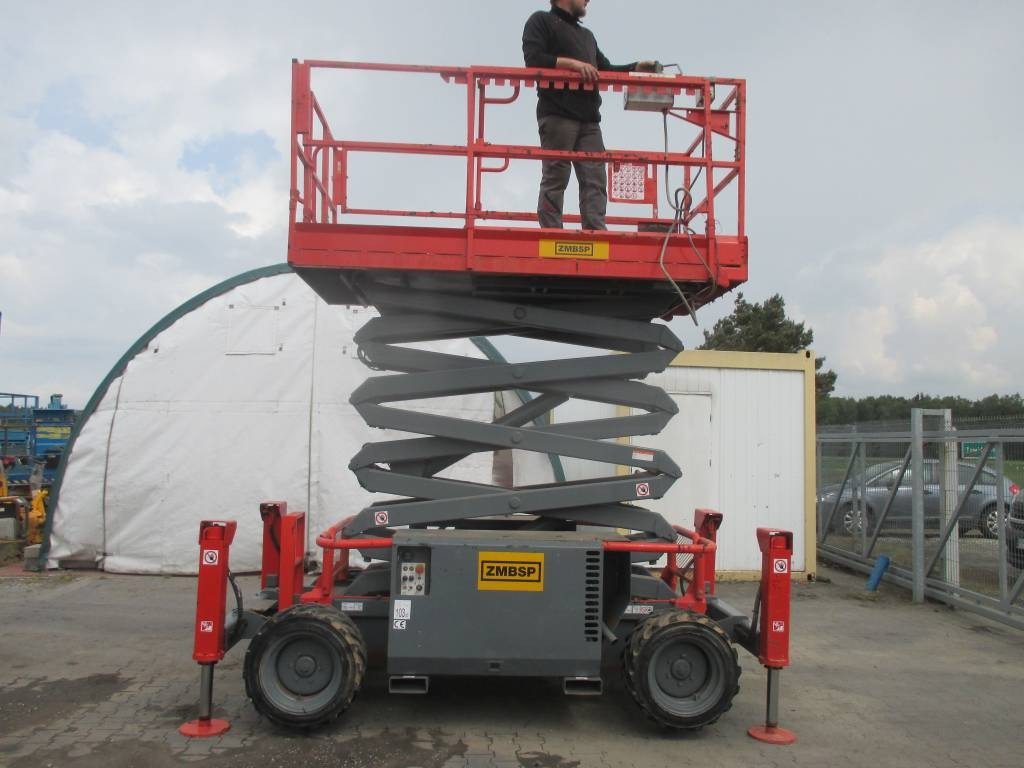 SkyJack SJ 6832 RT - رافعات مقصية: صور 1 SkyJack SJ 6832 RT - رافعات مقصية: صور 1